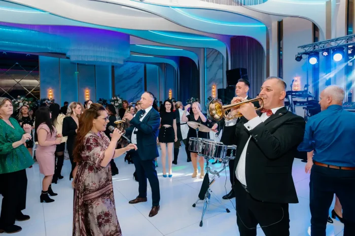 Petrecere Ziua Femeii 2026 la 3 Stejari 11